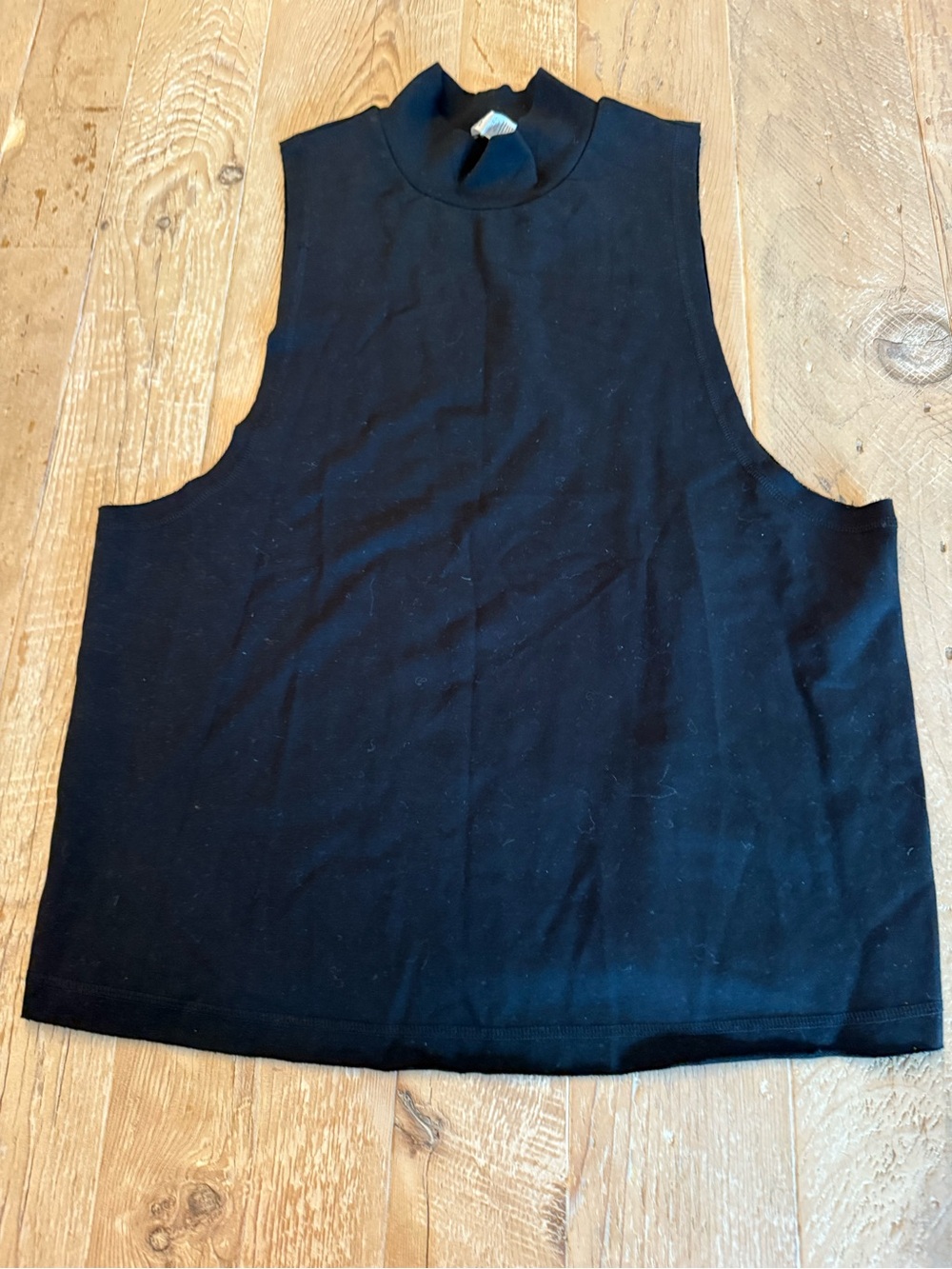 Alo Yoga Mock Neck Tank - BLACK M